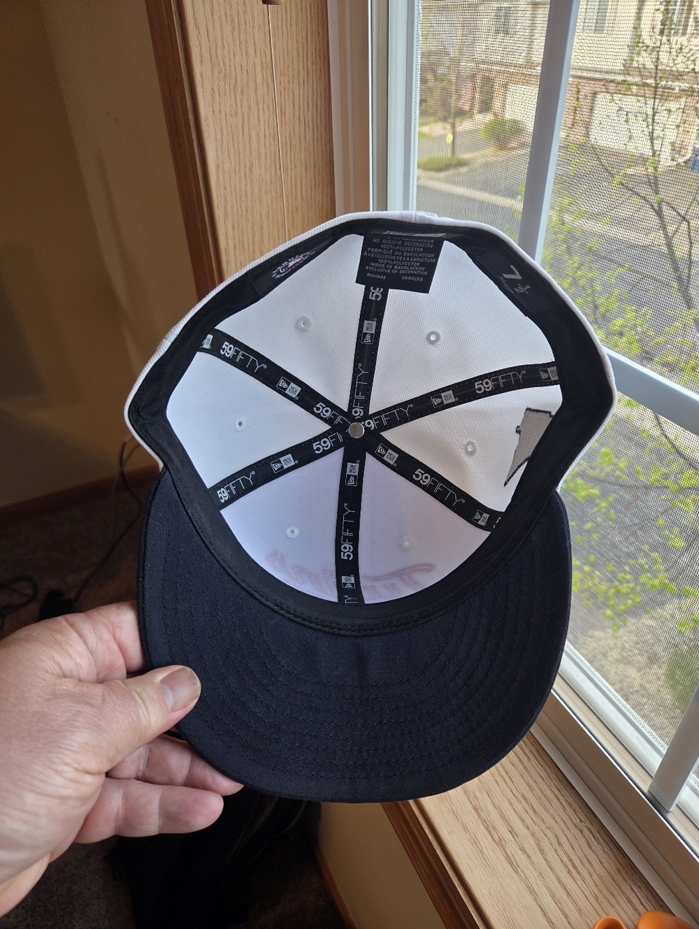 Minnesota Twins Baseball Hat, Size 7.5, White, Worn Once - Picture 3 of 4